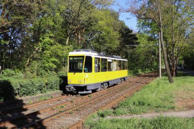 Reinigungsarbeiten an den Gleisen in der Wagenhalle