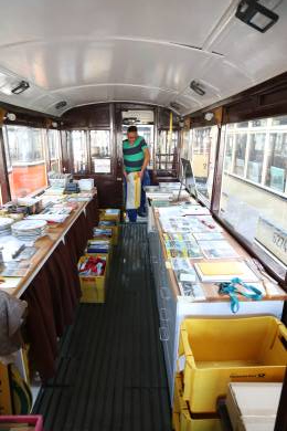 Einräumarbeiten in der F3