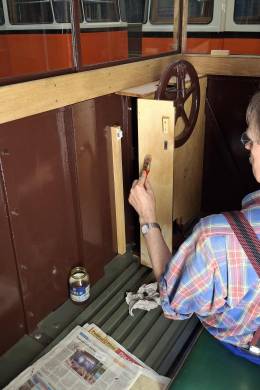 1103 Lackierung der Plattform