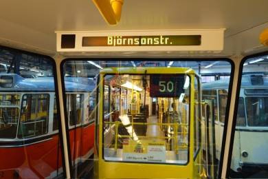 Auch die Haltestellenanzeigen erhielten eine neue Beleuchtung