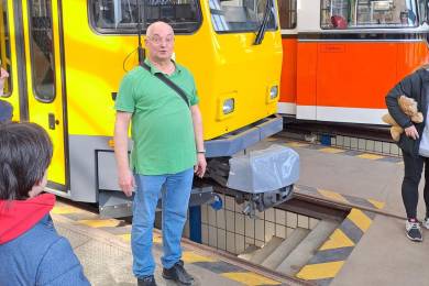 Es wurde viel Erläutert zu den historischen Fahrzeugen